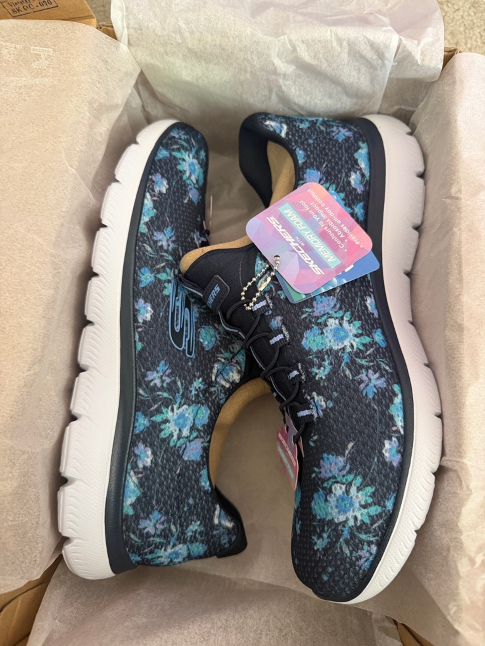 Skechers Memory Foam Shoes NWB , blue/green flowers, women size 9 - Picture 7 of 8
